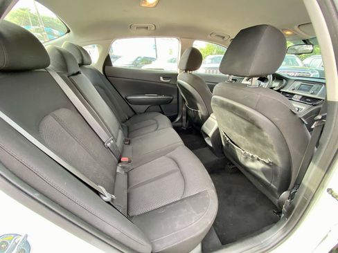 Used 2016 Kia Optima LX w/ LX Convenience Package FWD image 9