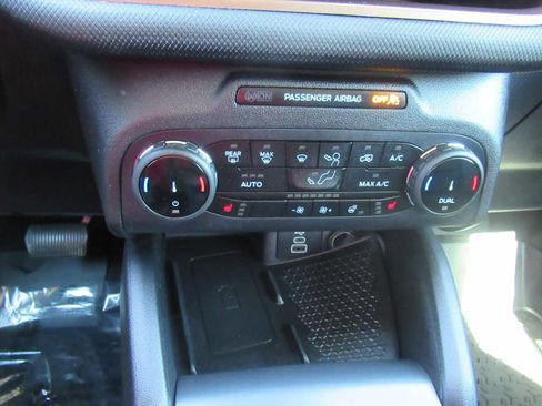 Used 2024 Ford Bronco Sport Outer Banks w/ Tech Package AWD/4WD image 28