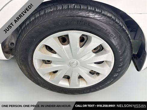 Used 2017 Nissan Versa S Plus FWD image 19