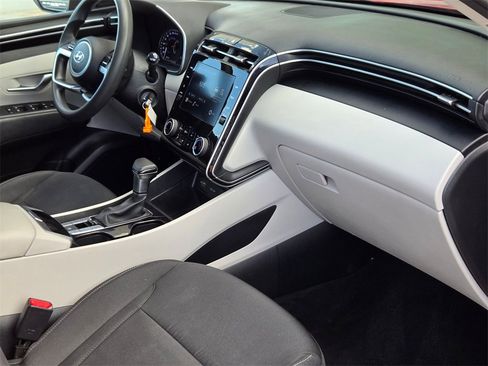Used 2023 Hyundai Tucson SE image 24
