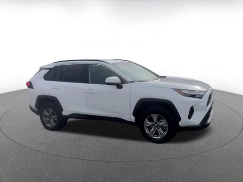 Used 2025 Toyota RAV4 XLE image 2