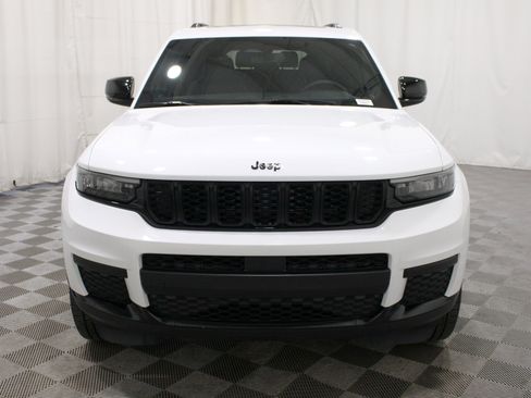 Used 2023 Jeep Grand Cherokee L Laredo AWD/4WD image 35