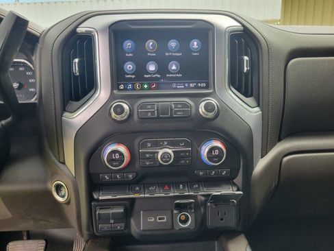 Used 2021 GMC Sierra 1500 SLT AWD/4WD image 18