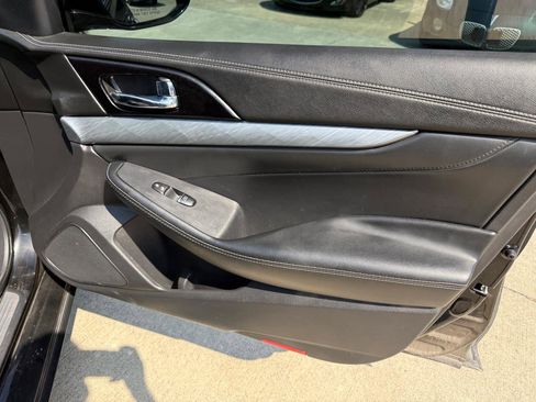 Used 2017 Nissan Maxima 3.5 SV FWD image 18