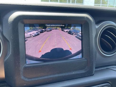 Used 2023 Jeep Wrangler Sport AWD/4WD image 22