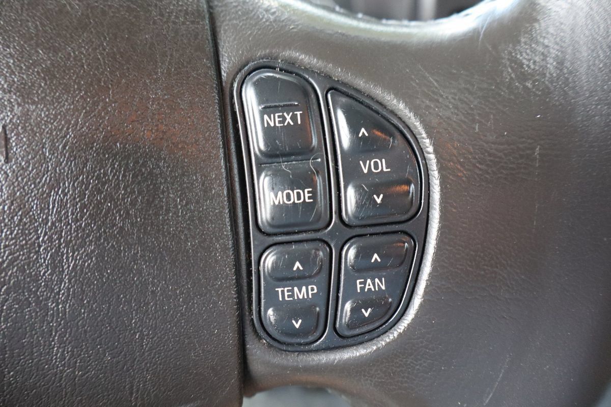 Used 2005 Ford Excursion Limited AWD/4WD image 32