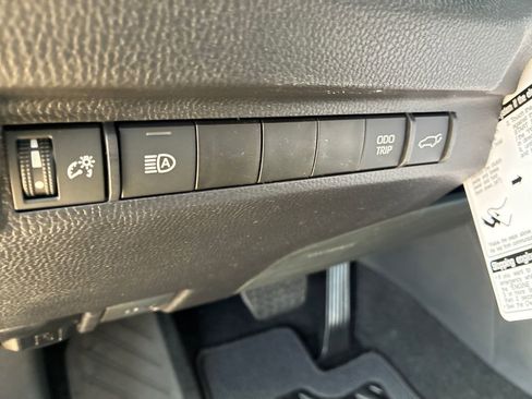 New 2025 Toyota RAV4 Limited image 37