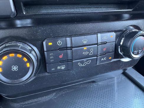Used 2016 Ford F150 XLT w/ Equipment Group 302A Luxury AWD/4WD image 34