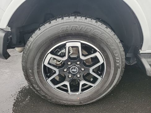 Used 2025 Ford Bronco Outer Banks image 10