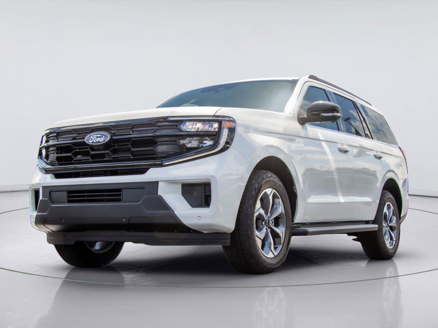 Used 2027 Ford Expedition Active AWD/4WD image 2