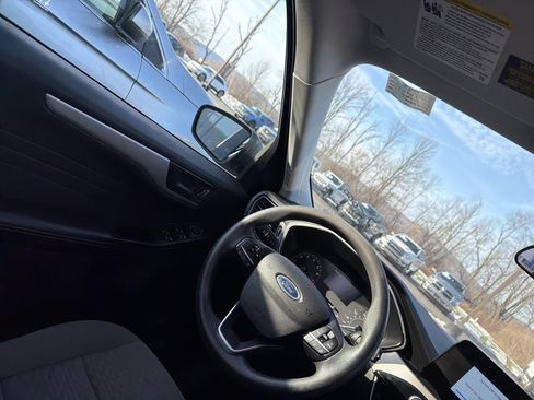 Used 2022 Ford Escape SE image 21