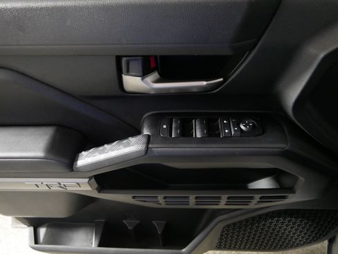Used 2025 Toyota Tacoma TRD Off-Road w/ TRD Off Road Premium Package AWD/4WD image 19