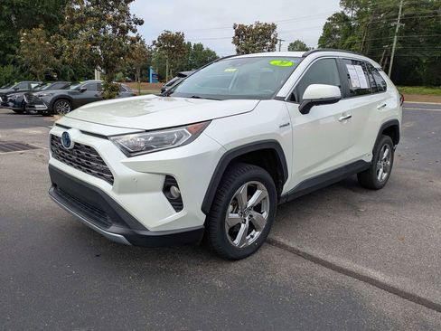 Used 2020 Toyota RAV4 Limited AWD/4WD image 8