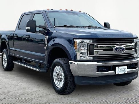 Used 2019 Ford F250 XL w/ STX Appearance Package AWD/4WD image 12