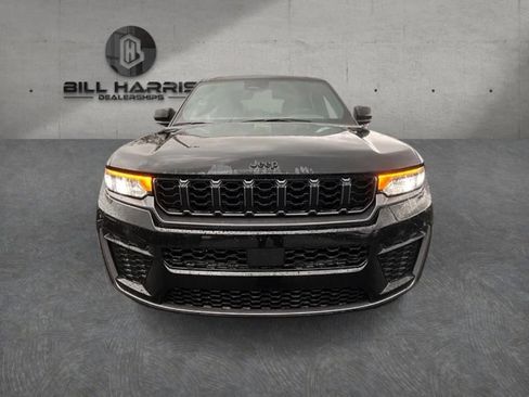 New 2026 Jeep Grand Cherokee Altitude AWD/4WD image 3