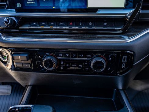 Used 2022 Chevrolet Silverado 1500 LT Trail Boss w/ LT Trail Boss Premium Package image 23