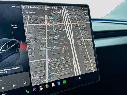 Used 2024 Tesla Model 3 Standard Range RWD image 10