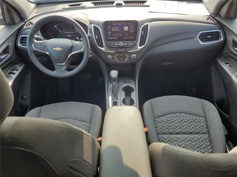 Used 2024 Chevrolet Equinox LT FWD image 9