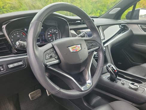 Certified 2024 Cadillac XT6 Sport w/ Technology Package AWD/4WD image 22