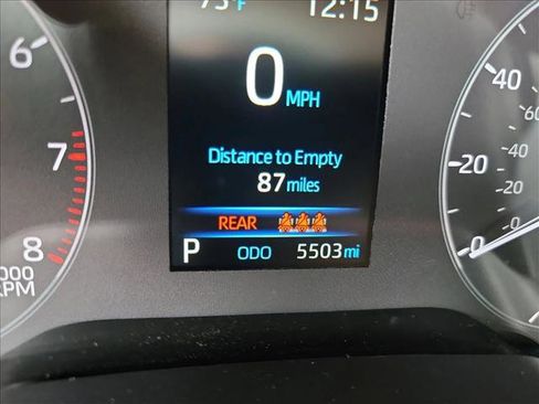 Used 2025 Toyota Corolla Cross LE image 19