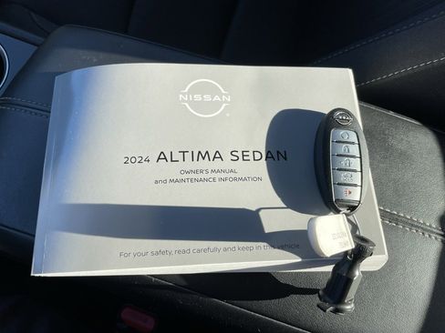 Used 2024 Nissan Altima 2.5 SV image 44