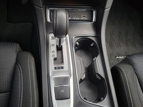 Used 2024 Subaru Ascent Premium w/ Convenience Package image 24