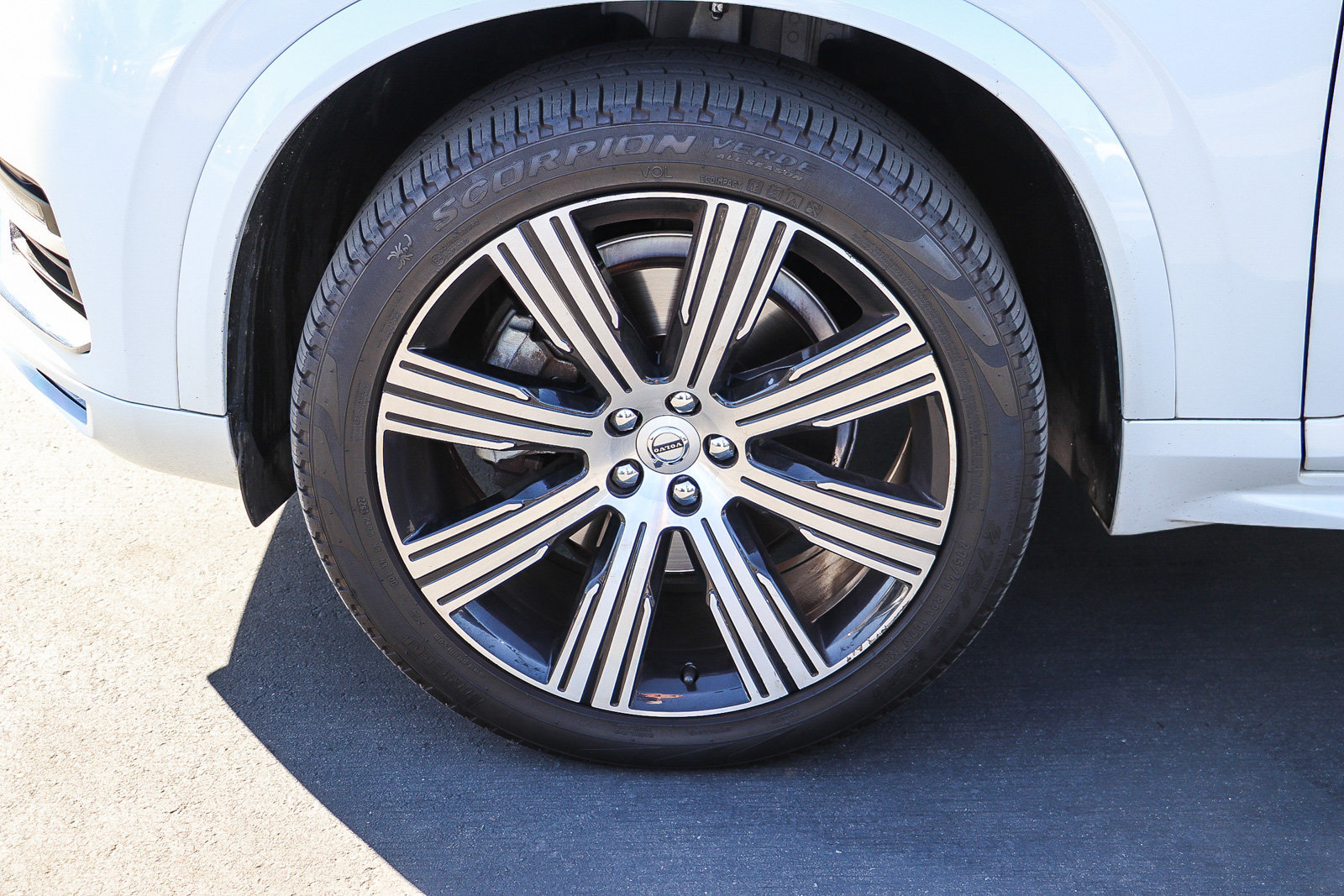 Used 2020 Volvo XC90 T6 Inscription w/ Protection Package Premier AWD/4WD image 11