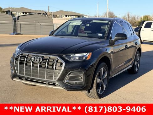 Used 2024 Audi Q5 2.0T Premium w/ Convenience Package image 1