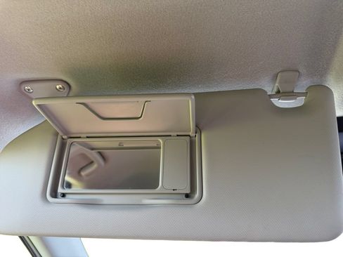 Used 2024 Mitsubishi Outlander Sport ES AWD/4WD image 19