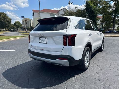 New 2026 Kia Sorento LX FWD image 3