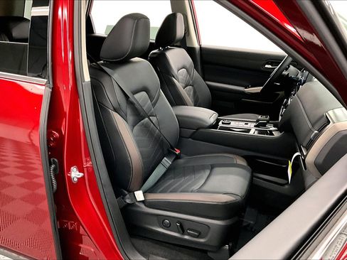 New 2025 Nissan Pathfinder Platinum w/ Cargo Package image 73