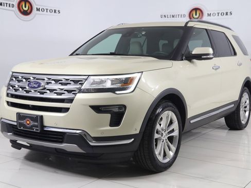 Used 2018 Ford Explorer Limited w/ Equipment Group 301A image 5