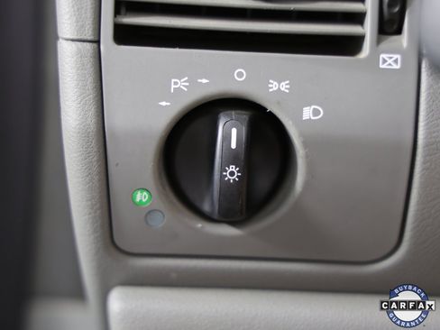 Used 2005 Chrysler Crossfire Limited image 24