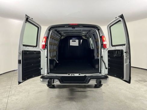 Used 2024 GMC Savana 2500 w/ Driver Convenience Package image 26
