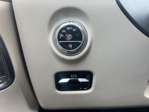 Certified 2023 Mercedes-Benz C 300 4MATIC Sedan image 17