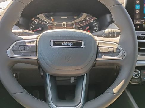 Used 2026 Jeep Compass Limited AWD/4WD image 16