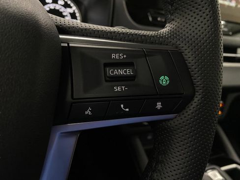 New 2025 Mitsubishi Outlander SE image 16