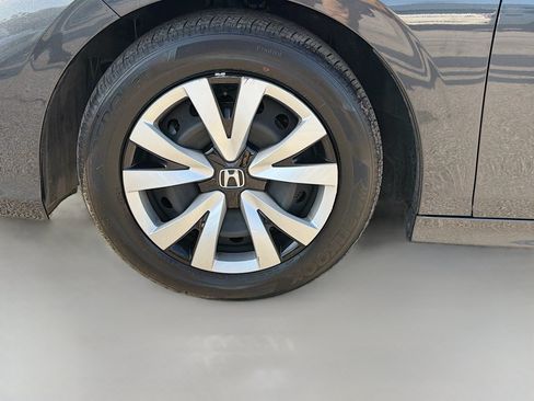 Used 2025 Honda Civic LX image 38
