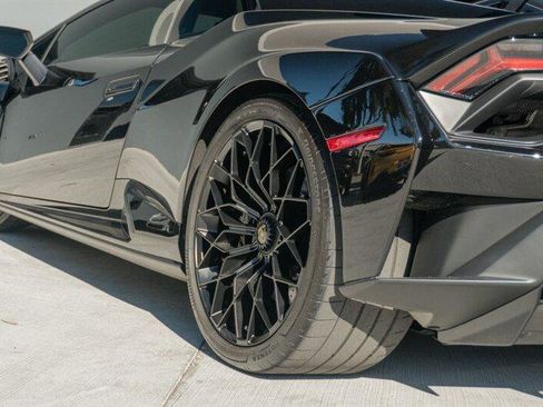 Used 2021 Lamborghini Huracan STO image 51