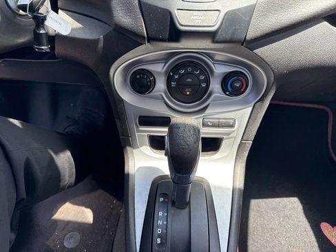 Used 2015 Ford Fiesta SE FWD image 9