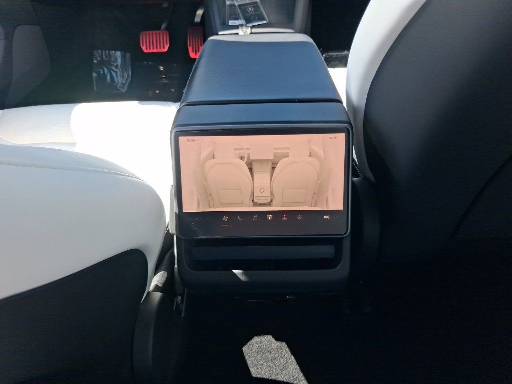 Used 2024 Tesla Model 3 Standard Range RWD image 11