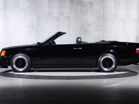 Used 1995 Mercedes-Benz E 320 Convertible image 14