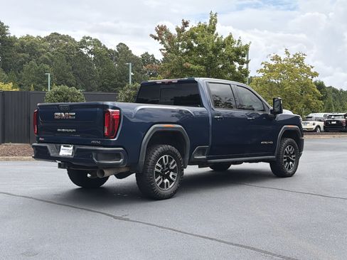Used 2022 GMC Sierra 2500 AT4 w/ AT4 Premium Plus Package AWD/4WD image 3