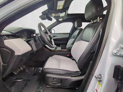 Certified 2026 Land Rover Range Rover Velar Dynamic SE AWD/4WD image 17