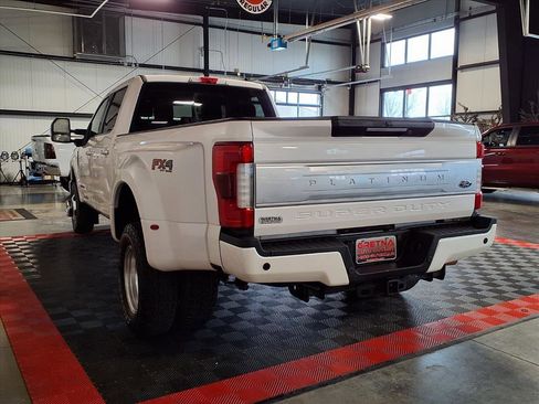 Used 2019 Ford F350 Platinum w/ Platinum Ultimate Package image 4