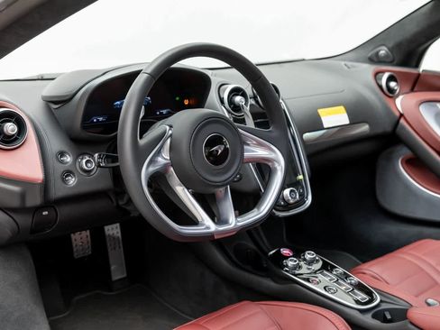 New 2025 McLaren GTS image 2