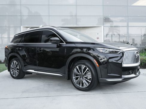 Certified 2026 INFINITI QX60 Luxe w/ Cargo Package FWD image 2