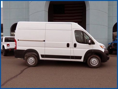 New 2026 RAM ProMaster 2500 w/ Convenience Group image 1