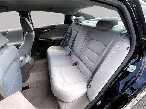 Used 2023 Chevrolet Malibu LS FWD image 16