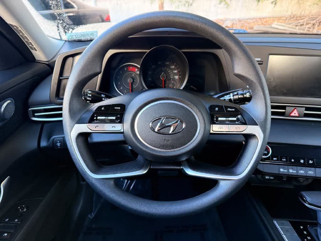 Used 2023 Hyundai Elantra SEL w/ Cargo Package FWD image 14